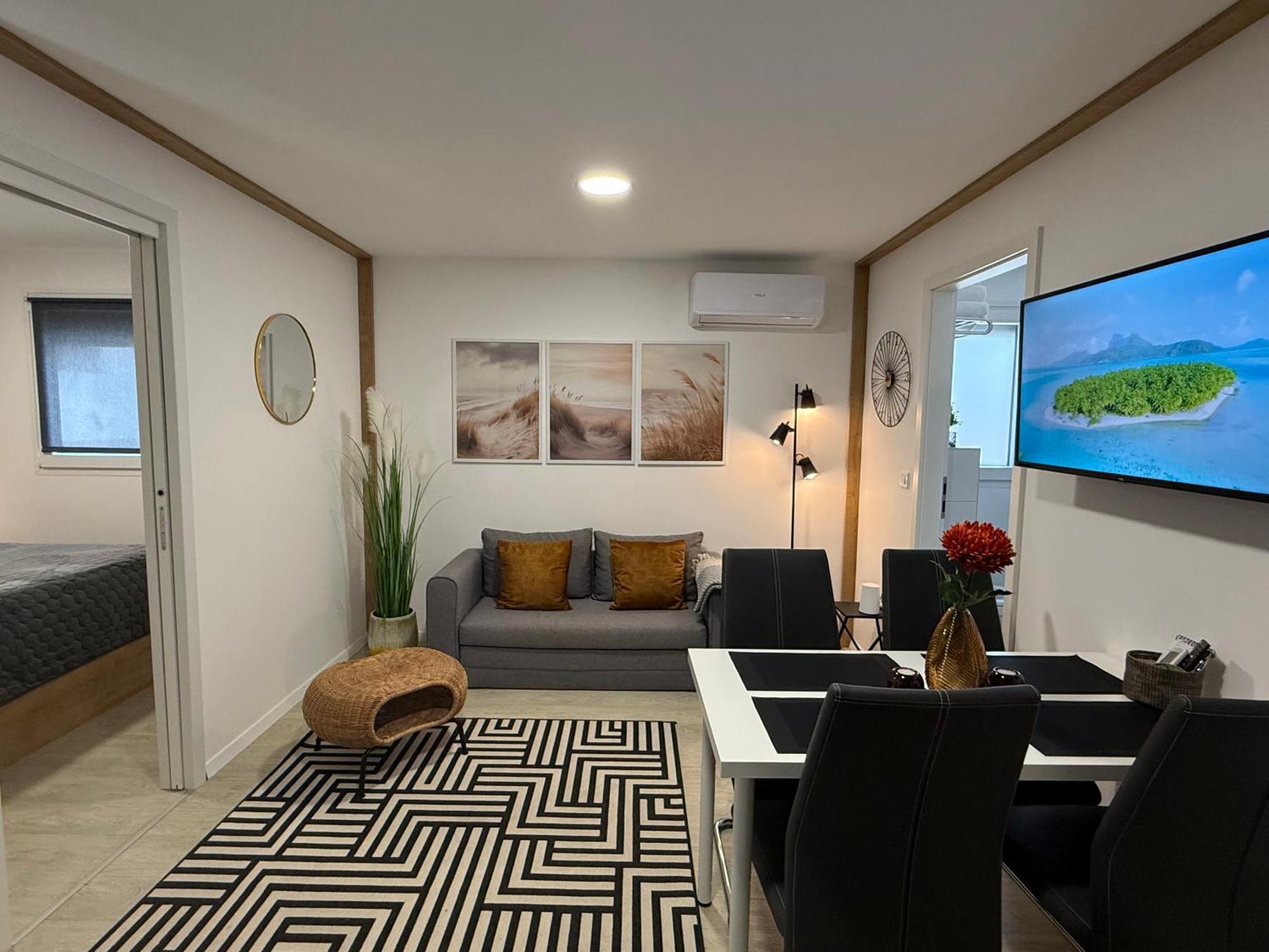 Mobile Home Mare Blu Rovanjska Eksteriør billede